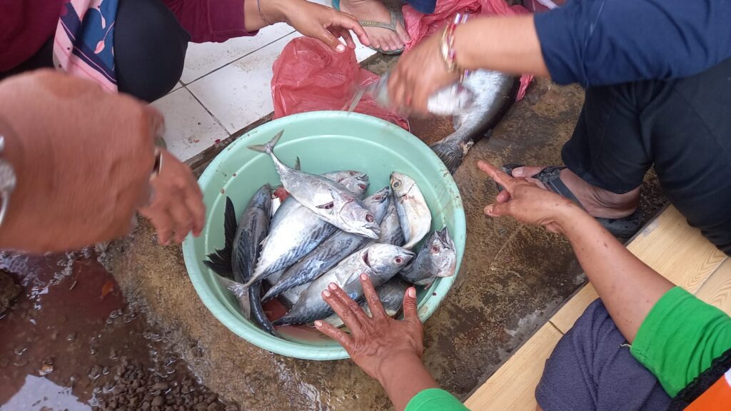 Kegiatan pendampingan masyarakat di mayangan