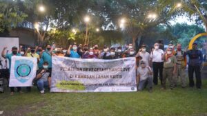 Pelatihan Mangrove Kerja Bersama Yayasan Wanadri dan Bio Farma
