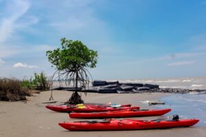 PERSIAPAN TIM FLORES SEA KAYAK EXPEDITION